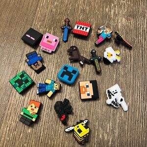 Minecraft Crocs Cibits Set Collectible Fun Accessories for Fans